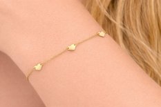 Jemný zlatý náramek se srdíčky KLON-125