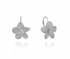 Rozkvetlé stříbrné náušnice MINET FLOWERS JMAS5038SE00