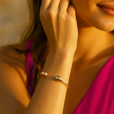 MINET Elegantní zlatý náramek s kapkami JMG0224WGB15