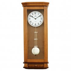 Dřevěné kyvadlové hodiny s praktickou zásuvkou E05.3892.50
