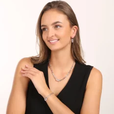 Stříbrný náramek zdobený zirkony SVLB0943S750018