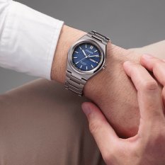 Pánské hodinky CITIZEN SUPER TITANIUM AW0130-85LE