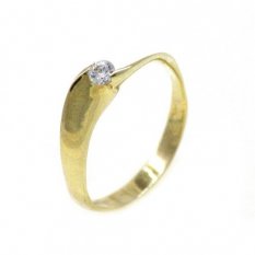 Prsten ve žlutém zlatě zdobený zirkonem KLP190