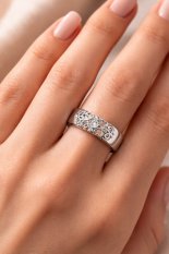 Stříbrný snubní prsten s filigránovým srdcovým motivem a zirkonem Bridgite 044W925AG52