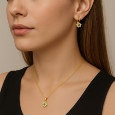 Elegantní zlaté náušnice s jemným květinovým motivem KLON-190Z