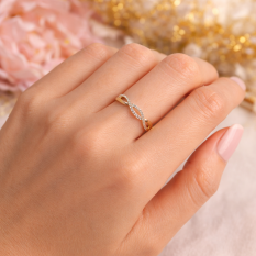 MINET Elegantní zlatý prsten s bílým zirkonem JMG0321WGR16