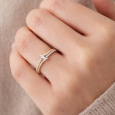 Elegantní stříbrný prsten se srdíčky R0002555