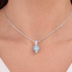 Přívěsek z bílého zlata srdíčko s topazem PAG00111