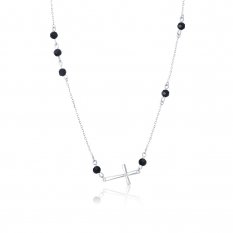 Stříbrný náhrdelník s onyxem a křížkem SVLN0207SH2ON42
