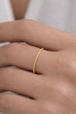 Jemný zlatý prsten ze žlutého zlata RA000655