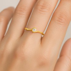 Jednoduchý zlatý prsten se zirkonem HELP-145Z60