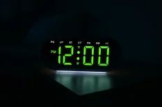 Budík do sítě JVD SB8035.1