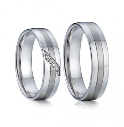 Stříbrný snubní prsten 004W925
