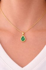 MINET Elegantní zlatý náhrdelník kapka se zeleným malachitem JMG0303GGN45