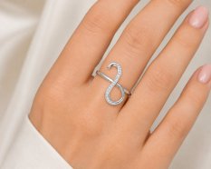 MINET Elegantní stříbrný prsten s bílými zirkony JMAS0339SR54