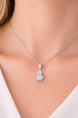 MINET Elegantní stříbrný náhrdelník s měsíčním kamenem a zirkonem JMAS0318AN45